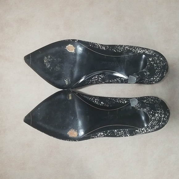 BCBGeneration suede pointed toe  heels - Picture 6 of 9